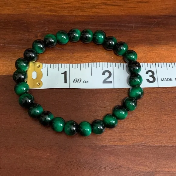 Handmade green tiger’s eye stretch bracelet - Picture 2 of 3